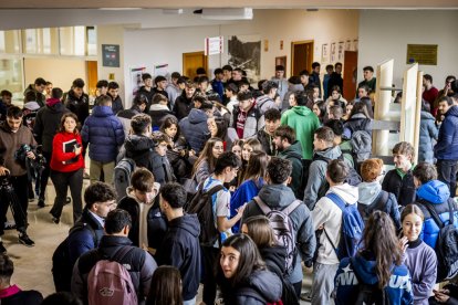 Los alumnos se sentaron para reclamar la Ley estatal de profesionales del deporte