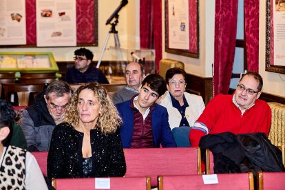 El Casino Amistad Numancia ha sido escenario de una emotiva ceremonia de la Peña Taurina Soriana