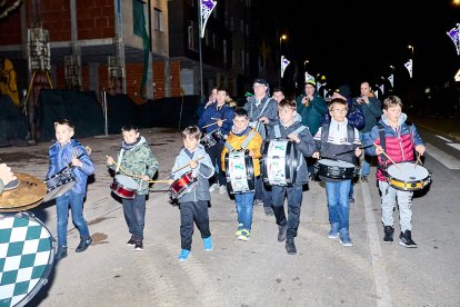 La Navidad da comienzo en Golmayo con el encendido de un árbol navideño.