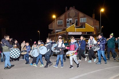La Navidad da comienzo en Golmayo con el encendido de un árbol navideño.