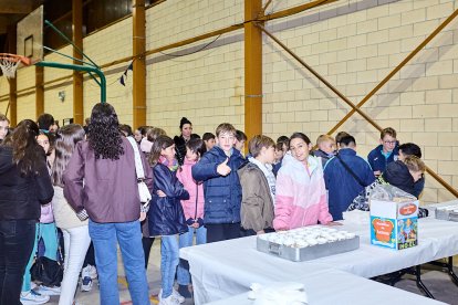 La Navidad da comienzo en Golmayo con el encendido de un árbol navideño.