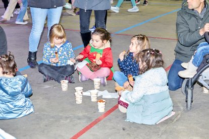 La Navidad da comienzo en Golmayo con el encendido de un árbol navideño.