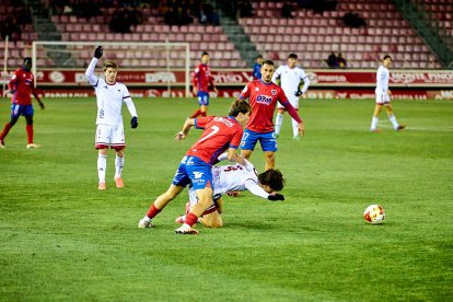 Un doblete de Dani García y otro gol de Juancho neutralizan la ventaja inicial de los asturianos.