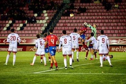 Un doblete de Dani García y otro gol de Juancho neutralizan la ventaja inicial de los asturianos.