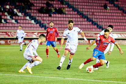 Un doblete de Dani García y otro gol de Juancho neutralizan la ventaja inicial de los asturianos.