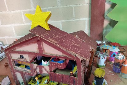 Se ha recreado el pueblo en una maqueta similar a como era hace medio siglo.