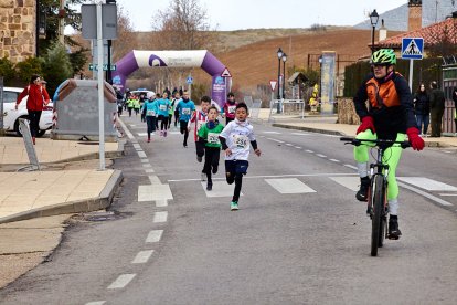 Un total de 341 participantes en la prueba garreña en una mañana invernal.