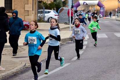 Un total de 341 participantes en la prueba garreña en una mañana invernal.