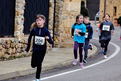 Un total de 341 participantes en la prueba garreña en una mañana invernal.