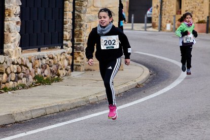 Un total de 341 participantes en la prueba garreña en una mañana invernal.