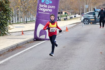 Un total de 341 participantes en la prueba garreña en una mañana invernal.