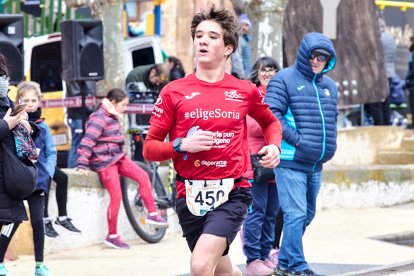 Un total de 341 participantes en la prueba garreña en una mañana invernal.