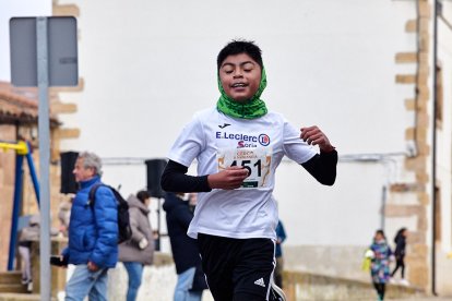 Un total de 341 participantes en la prueba garreña en una mañana invernal.