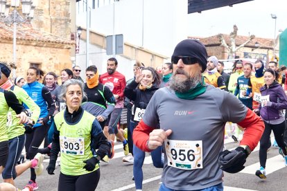 Un total de 341 participantes en la prueba garreña en una mañana invernal.