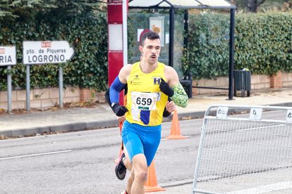 Un total de 341 participantes en la prueba garreña en una mañana invernal.