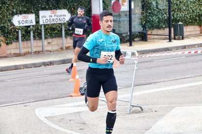 Un total de 341 participantes en la prueba garreña en una mañana invernal.