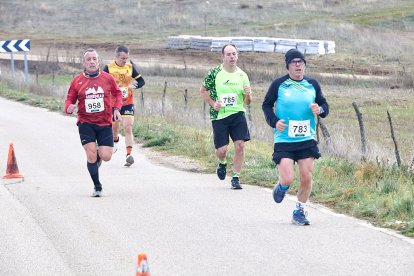Un total de 341 participantes en la prueba garreña en una mañana invernal.