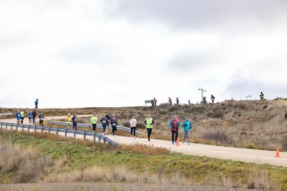 Un total de 341 participantes en la prueba garreña en una mañana invernal.