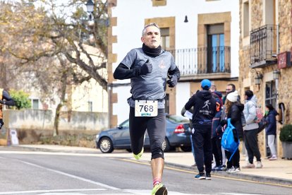 Un total de 341 participantes en la prueba garreña en una mañana invernal.