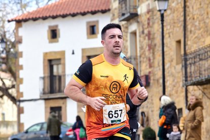 Un total de 341 participantes en la prueba garreña en una mañana invernal.