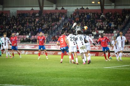 El Numancia cae con orgullo de la Copa del Rey ante un primera división.