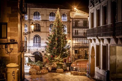 La prueba de luces llamó la atención de todo el que paseaba por las principales de Soria