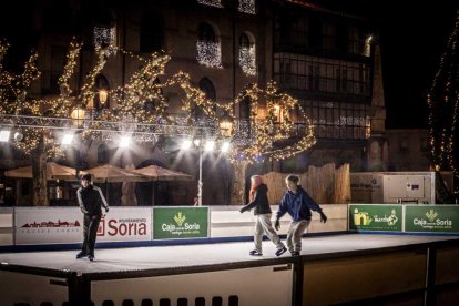 La prueba de luces llamó la atención de todo el que paseaba por las principales de Soria