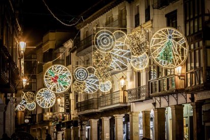 La prueba de luces llamó la atención de todo el que paseaba por las principales de Soria