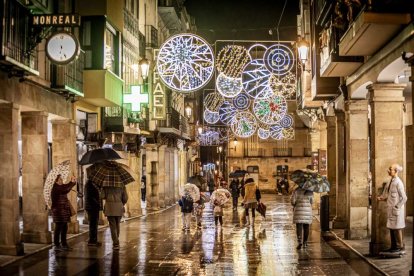 La prueba de luces llamó la atención de todo el que paseaba por las principales de Soria