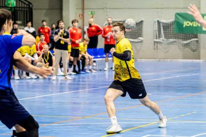 El Balonmano Soria contó con el apoyo de la afición durante todo el partido
