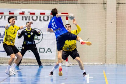 El Balonmano Soria contó con el apoyo de la afición durante todo el partido