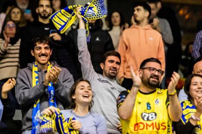 El Balonmano Soria contó con el apoyo de la afición durante todo el partido