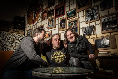 El rock´n´roll se mantiene muy vivo con Los Trócolos