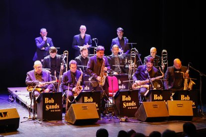 La Audiencia vibra con el jazz navideño.