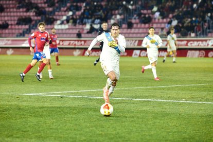 Dos errores defensivos condenan al equipo rojillo.