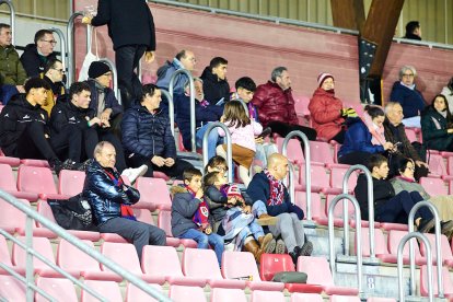 Dos errores defensivos condenan al equipo rojillo.