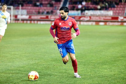Dos errores defensivos condenan al equipo rojillo.