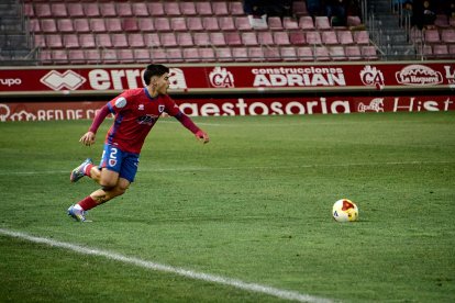 Dos errores defensivos condenan al equipo rojillo.