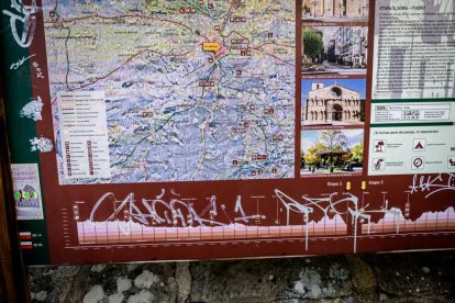 Nuevas pintadas se suman al deterioro de la zona