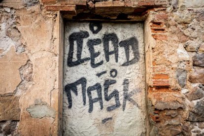 Nuevas pintadas se suman al deterioro de la zona