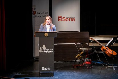 Los escolares de los distintos colegios de la capital celebran una jornada de lo más navideña.