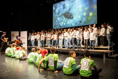 Los escolares de los distintos colegios de la capital celebran una jornada de lo más navideña.