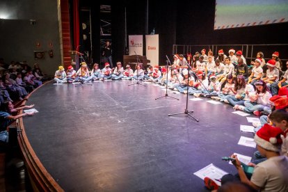 Los escolares de los distintos colegios de la capital celebran una jornada de lo más navideña.