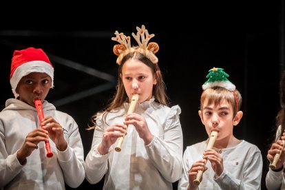 Los escolares de los distintos colegios de la capital celebran una jornada de lo más navideña.