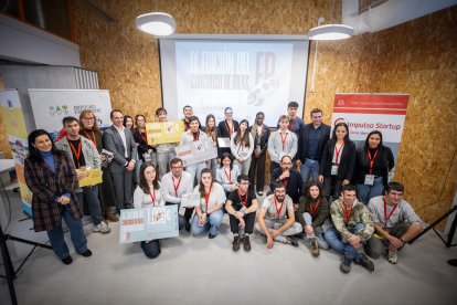 Foto de los participantes al concurso de emprendimiento de FP impulsado por la Cámara de Soria.