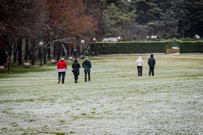 Complicaciones en la carretera y paseos pisando nieve