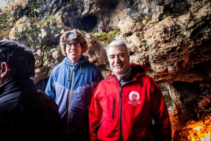 La nieve no mermó las ganas de instalar el Nacimiento