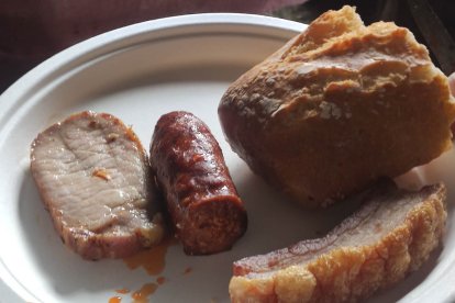 La nieve no mermó las ganas de instalar el Nacimiento