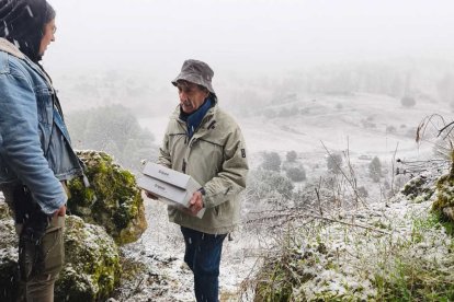 La nieve no mermó las ganas de instalar el Nacimiento