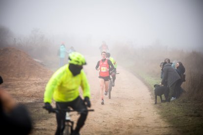 La carrera se ha convertido en una cita ineludible para numerosos aficionados al atletismo popular.